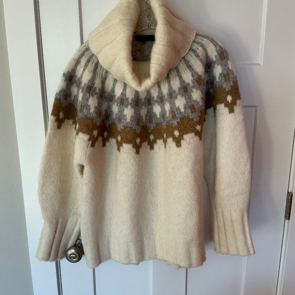 Banana Republic Cream and Tan Cowl Neck Sweater